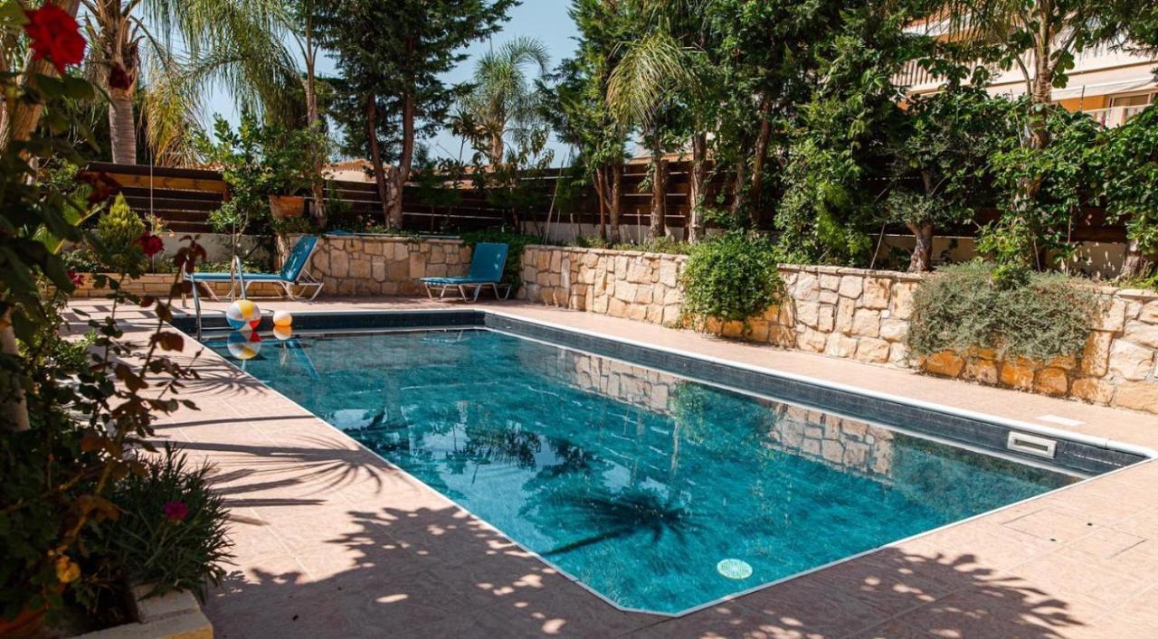 Villa Myria Paphos Exteriör bild