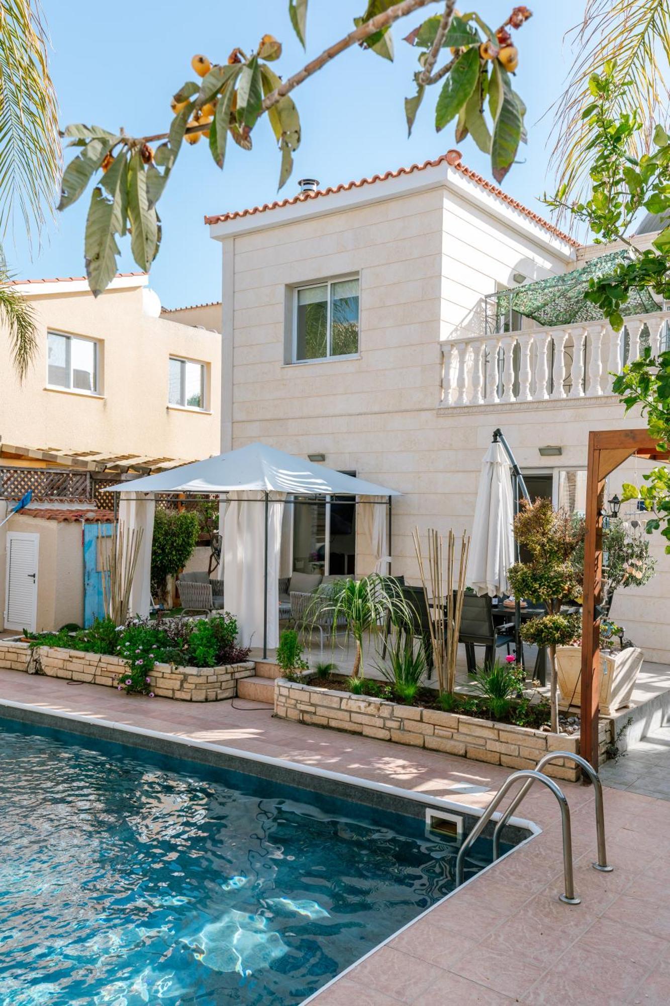 Villa Myria Paphos Exteriör bild