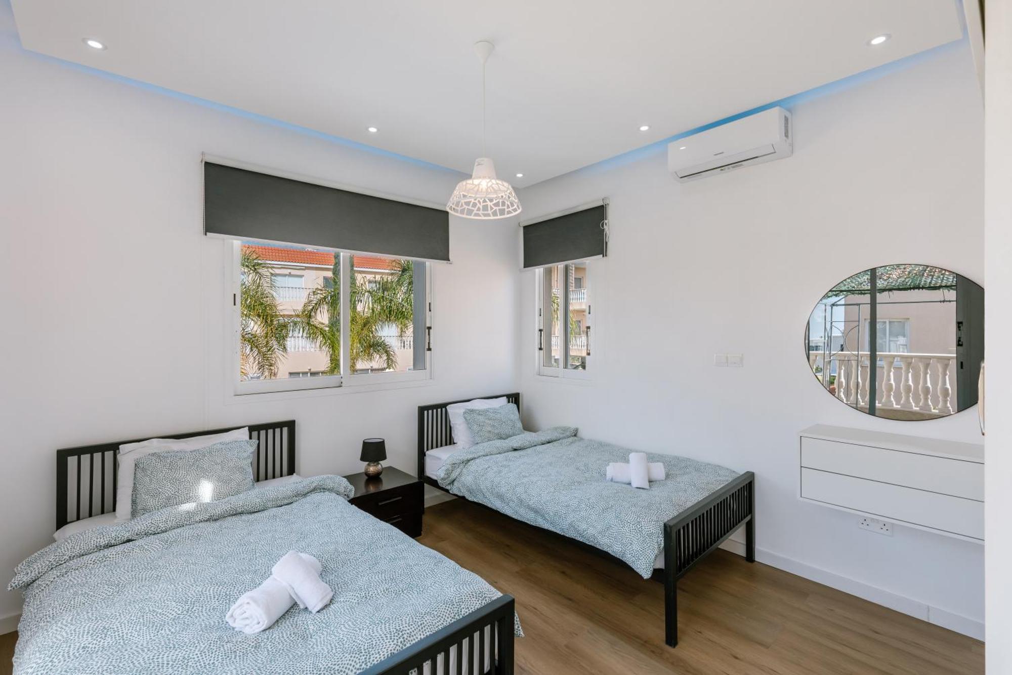 Villa Myria Paphos Exteriör bild